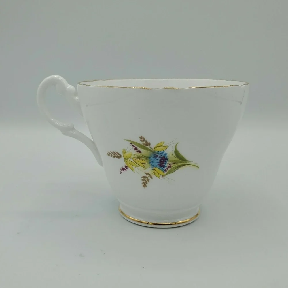 Royal Ascot Tea Cup‎ Saucer Wheat Blue Purple Flower Gold Rim Scallop Footed